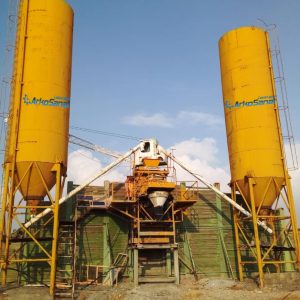 مشخصات و قیمت بچینگ نیم متری لیبهر دست دوم به همراه دو عدد سیلو 80 تنی | شرکت آرکو صنعت در صنعت تولید سیمان